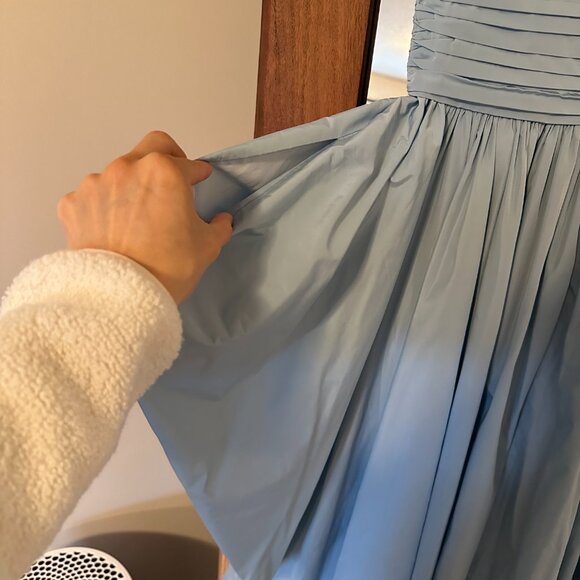 Bcbgmaxazria Phoenix V neck gown dream blue - Picture 6 of 6